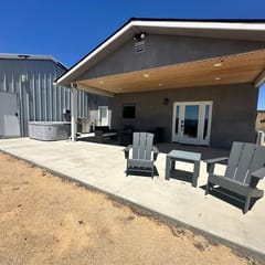 Vineyard Views | King Bed | Dog Friendly | Hot Tub